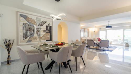 MARBELLA BANUS SUITES - Playas del Duque Luxury - Photo 2