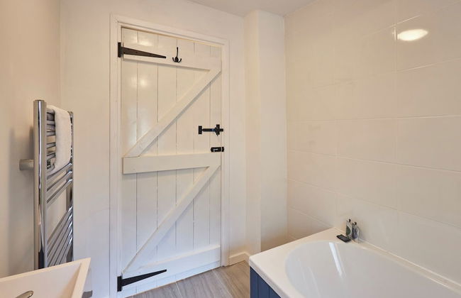 Host Stay Daisy s Cottage - Photo 3