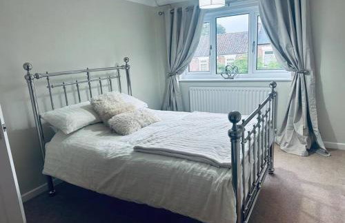 The Jennings - Photo 17