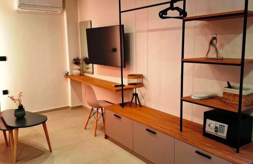 Aelia Luxury Apartments & Pool - Photo 33