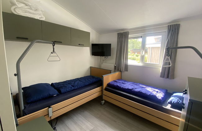 3 bedroom House in Biddinghuizen with swimming pool and terrace - Photo 3