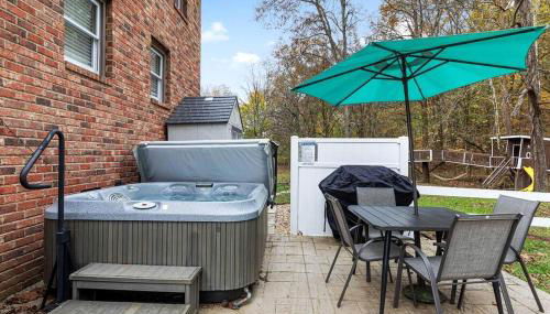 Peaceful Historic Villa with Hot Tub & Pool near Downtown Nashville, Tennessee - Foto 4