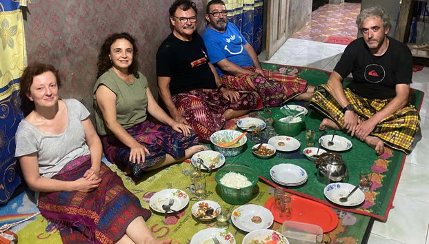 3 or 4-day Orangutan Watching in Gunung Leuser - Photo 3, A typical Karonese dinner in a local house