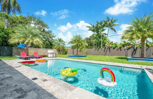 The Palms -Mini Golf , Foosball Table, Heated Pool ,Baby items ,BBQ - Foto 14