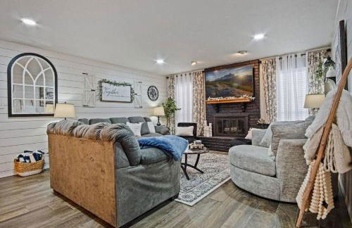 OU Hideaway Relaxing Hot Tub Pool Table - Foto 18