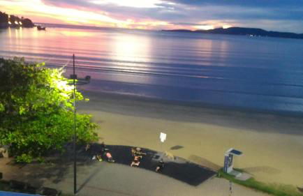 Apartamento 3 quartos e 3 sacadas de frente para o mar com visão panorâmica de toda praia de Itapema - Foto 4