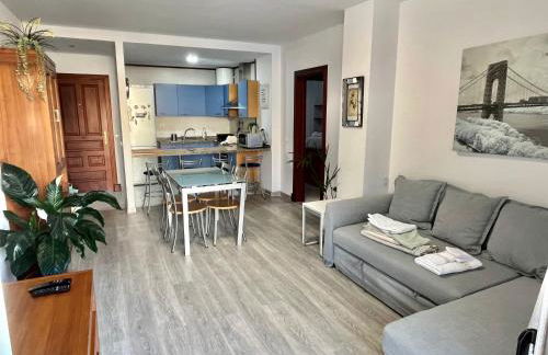 Apartamento a pie de playa con una amplia terraza - Foto 3