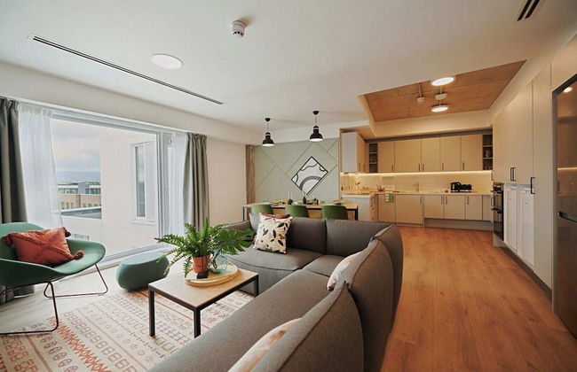 Student Only The Loom - Photo 11