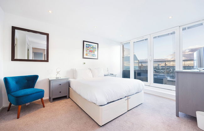 Cosy Corner Apartment Near to Excel - Photo 1