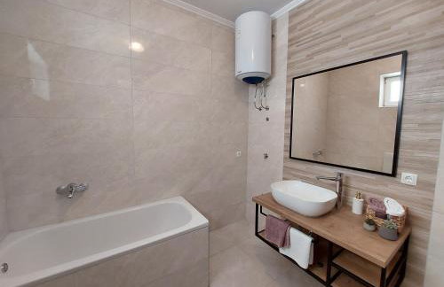 Apartments Donadic III, Caska - Photo 38