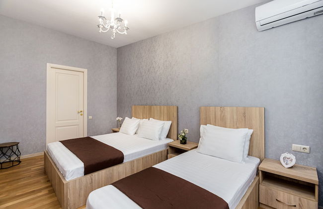 Dat Exx on Freedom Square - Photo 27