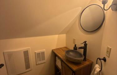 Prime Northern Maine Snowmobiling Retreat with Full Kitchen & Winter Trails Access - Foto 42