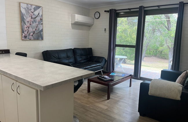 Emu Beach Chalets - Photo 30