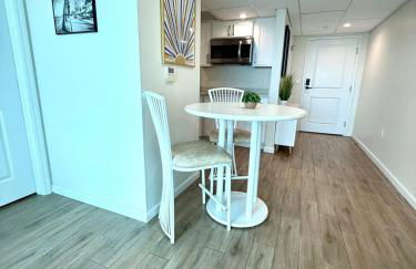 City of Palms Retreat - Downtown - Pool - City - View - Foto 11