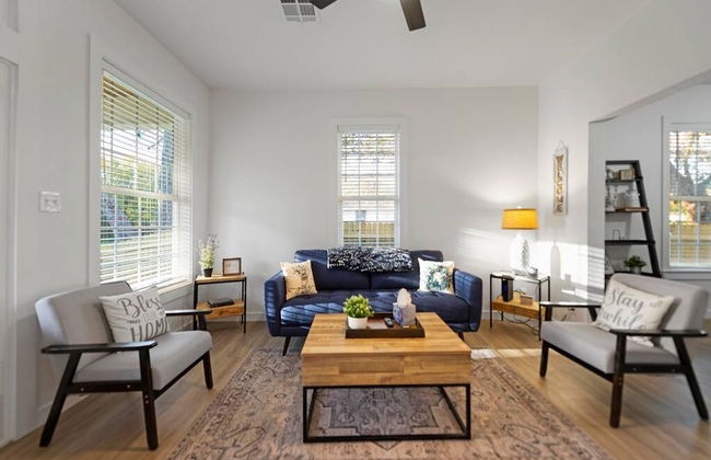 New Charming 2-bedroom Home Minutes to Downtown - Foto 7