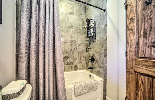 On 22 Acres! Mtn-View Cullowhee Craftsman Retreat - Foto 24