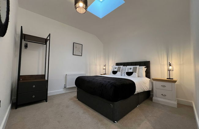 Isleworth Apartments - Photo 6