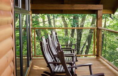 Skyview Treehouse by Amish Country Lodging - Photo 9