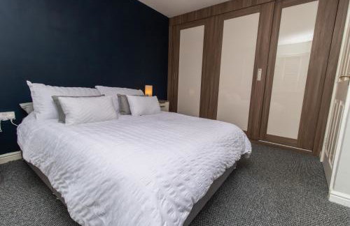 Free Driveway Parking, 3 Double Bedroom House, Quiet Private Estate, Fast WIFI, Ideal for Long Term Contractor, etc Stays, 3 miles 7 mins drive to Nissan, 15 mins to Sunderland Newcastle, Regular Housekeeping Options - See Our Site for Assurance - Foto 7