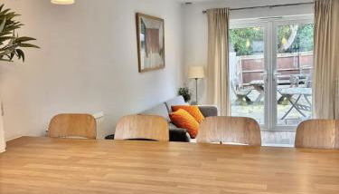 Peace and comfort in town house close to station - Foto 5