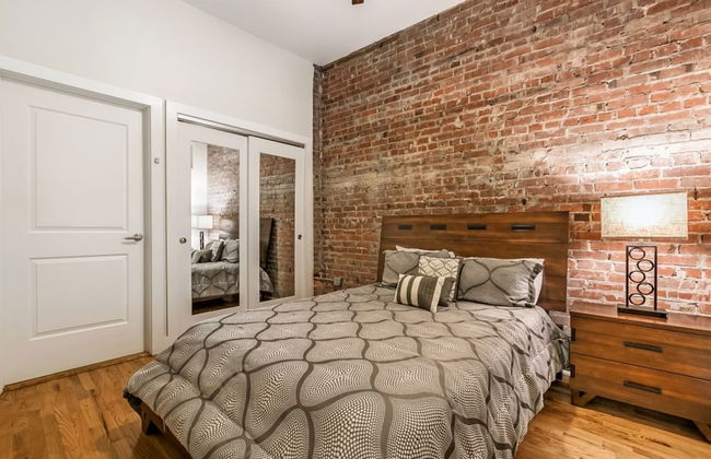 Merchant Lofts Comfy Condos – Walk Everywhere - Foto 4