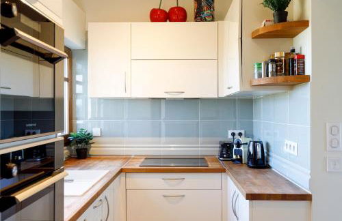 Villa d exception avec terrasse, jacuzzi, vue mer, parking, en plein cœur du village de Eze - Foto 14