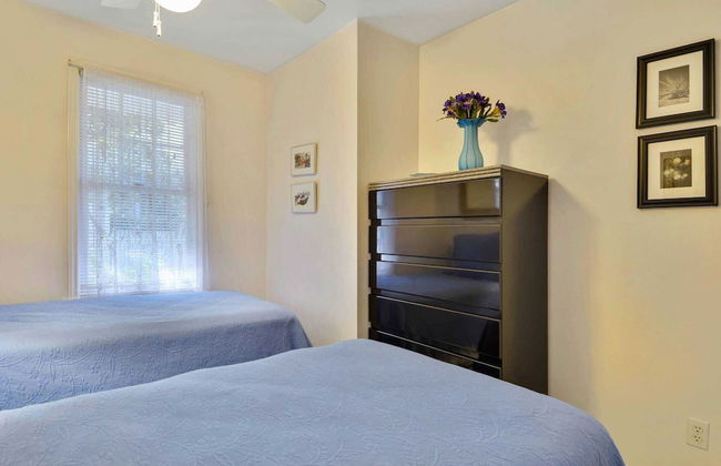 Lavender Jungle by Avantstay Great Location w/ Patio & Shared Pool! Week Long Stays Only - Foto 12