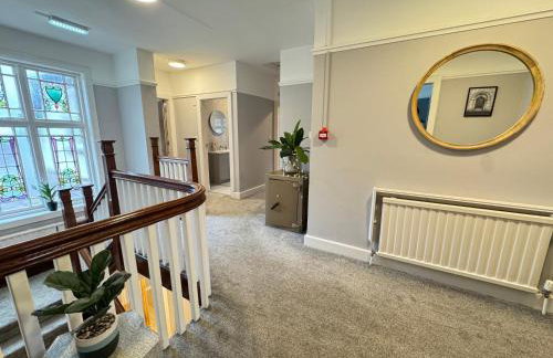 Very Large Central Property - Foto 20