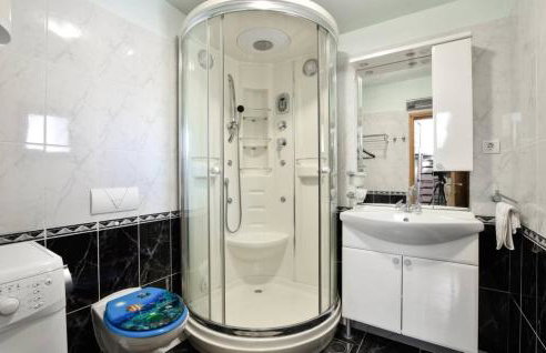 Charming Holiday Home With Private Pool - Foto 24
