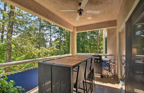 Resort-Style Condo with Balcony on Lake Keowee - Foto 20