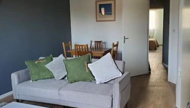 Appartement moderne et équipé - Photo 1