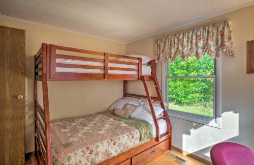 Woodsy Diamond Point Getaway - 5 Mi to Lake George - Foto 17