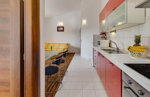 Apartman Strmota s bazenom i jakuzijem - Foto 35