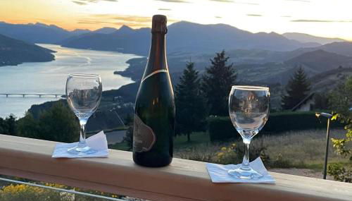 Spacious house with stunning views Puy-Sanières - Photo 4