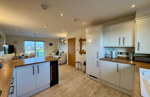 Gwel Y Bae-2 Bed-en-suite-Lift-Pet friendly - Photo 9