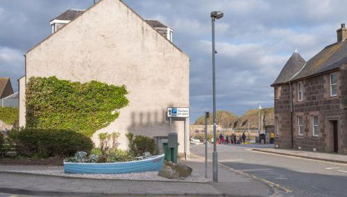 Stonehaven ground floor home with a spectacular harbour view. - Foto 3