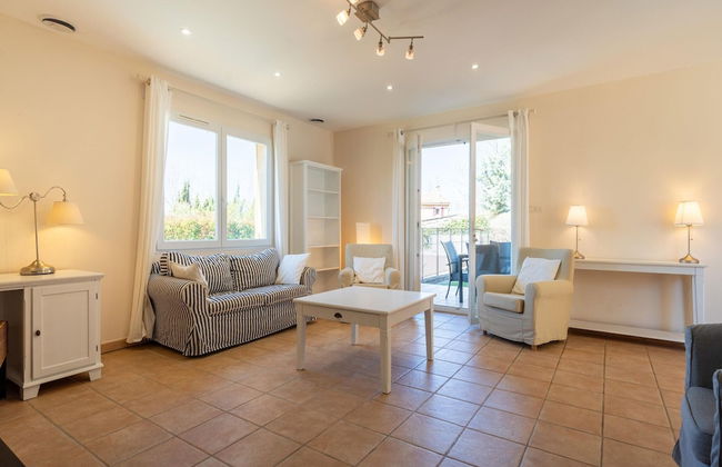 Villa in Montbrun With Pool and Mountain Views - Photo 13