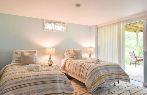 Pond Front Home with Private Dock - Foto 22