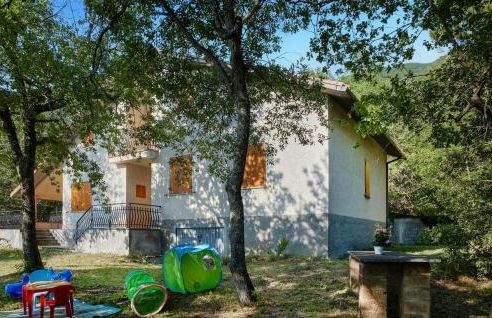 Awesome Home In Cerqueto Di Civitella - Foto 11