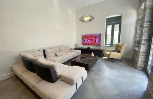 Venetian gem in neapolitan with private courtyard - Photo 10