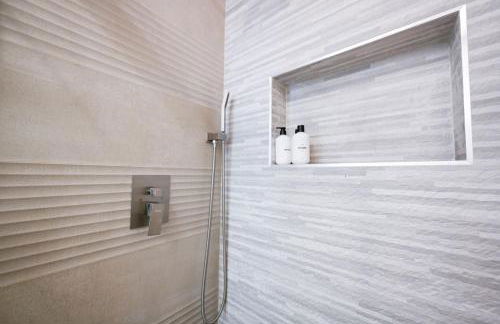 @ Marbella Lane - Exquisite Home 3BR - Photo 37