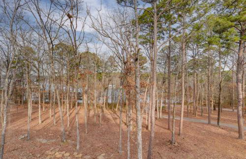 Greers Ferry Lake Access and Deck Group Getaway! - Foto 32