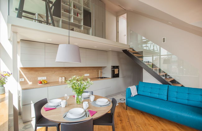 Penthouse in the City Center - Photo 1