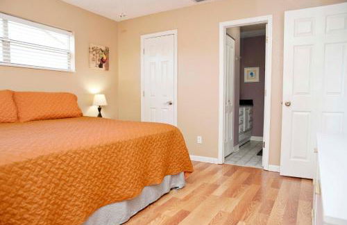 3 Bedrooms 2 Baths Pool Home available for LONGER STAYS!!! - Foto 16