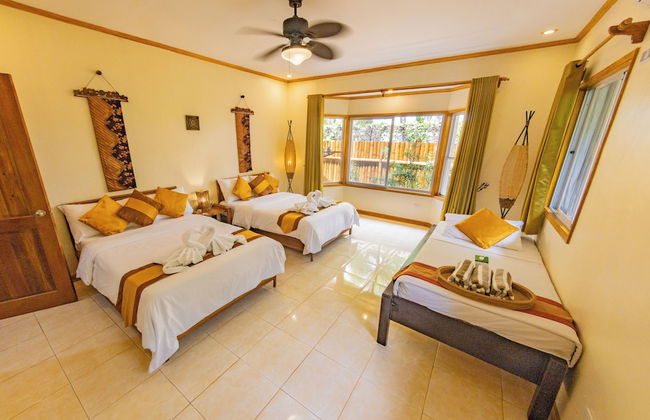 Palms Cove Resort - Photo 8