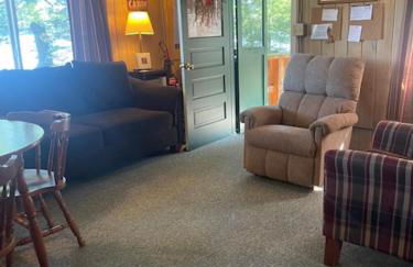 Northwoods Lake Content Cabin - Photo 5