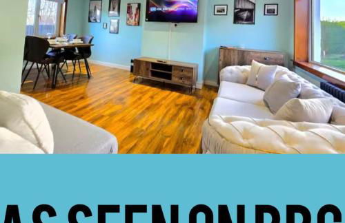 Super luxury 2 bedroom, full house sleep 5 with garden & parking close to airport - Foto 1