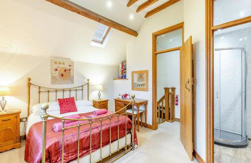 The Lodge - Photo 12