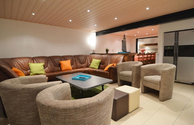 Sourbrodt Stay With Pool - Photo 15