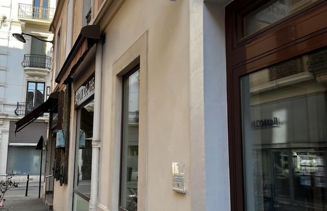 MRTN APARTMENTS & SUITES - Photo 16